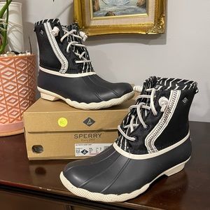 Sperry Saltwater Bionic Navy